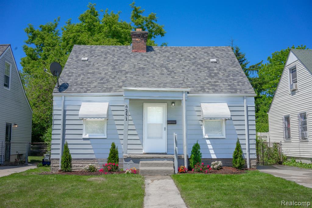 6251 Minock Street, Detroit, MI 48228 — front exterior