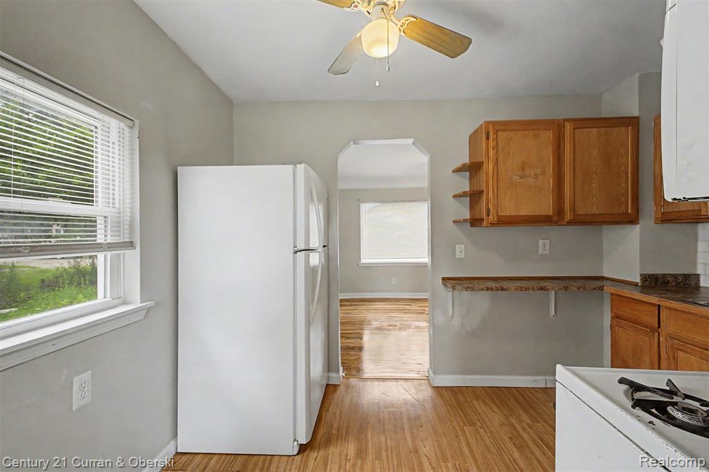 5160 Hazel Street, Dearborn Heights, MI 48125 — Photo 8