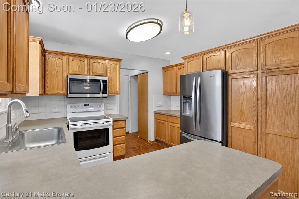 11452 Whitaker Road, Fenton, MI 48430 — Photo 30