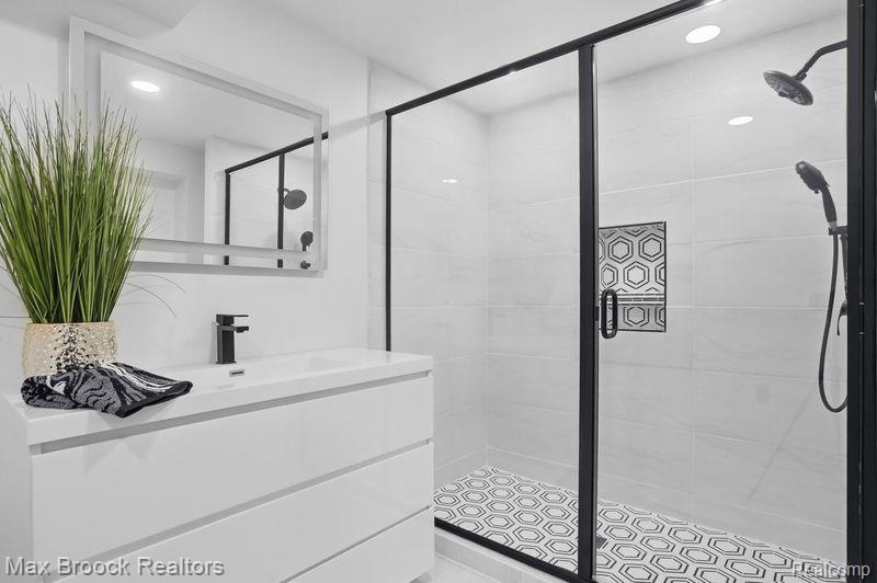 51141 Hook Drive, Macomb, MI 48042 — Photo 43
