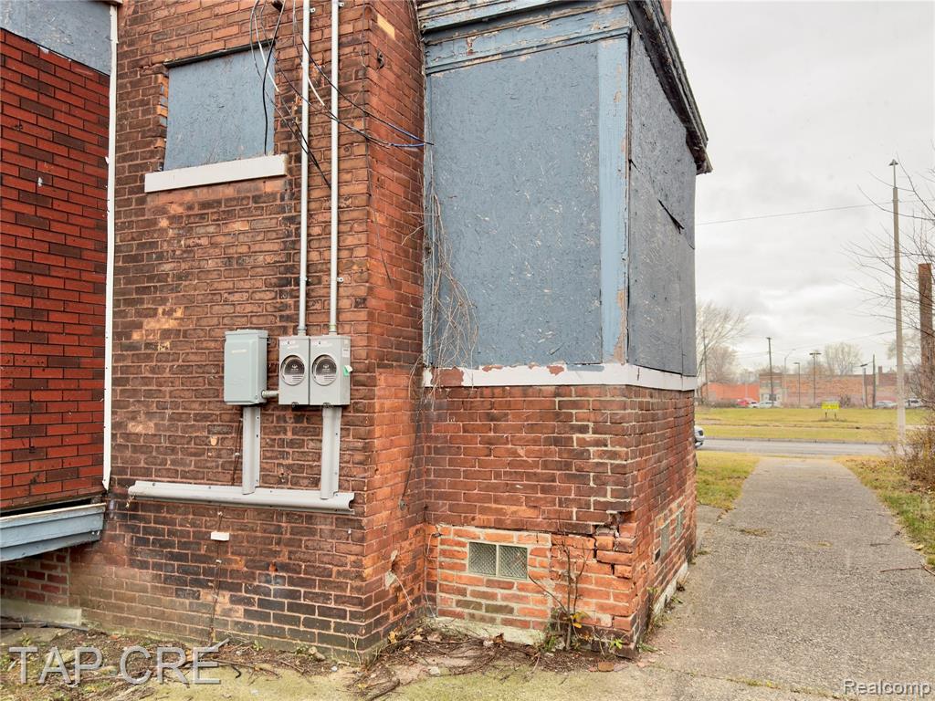 1092 E Grand Boulevard, Detroit, MI 48207 — Photo 14