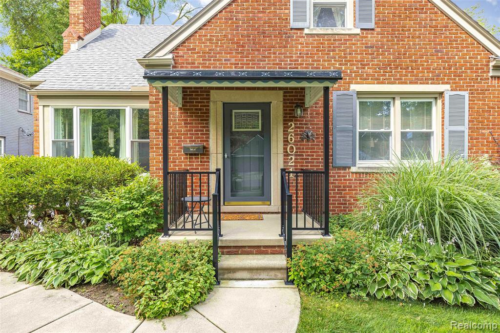 26021 Berkley Avenue, Huntington Woods, MI — Photo 2