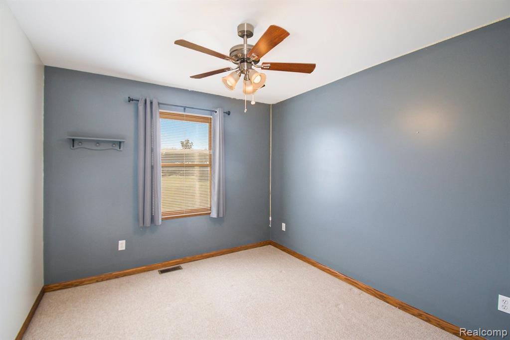7296 RUSTIC WAY Drive, Fowlerville, MI 48836 — Photo 20