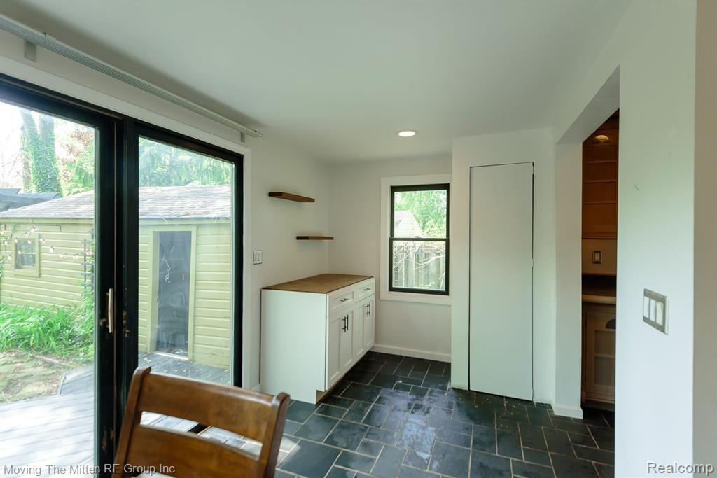 3090 EDGEWOOD Drive, Ann Arbor, MI 48104 — Photo 12