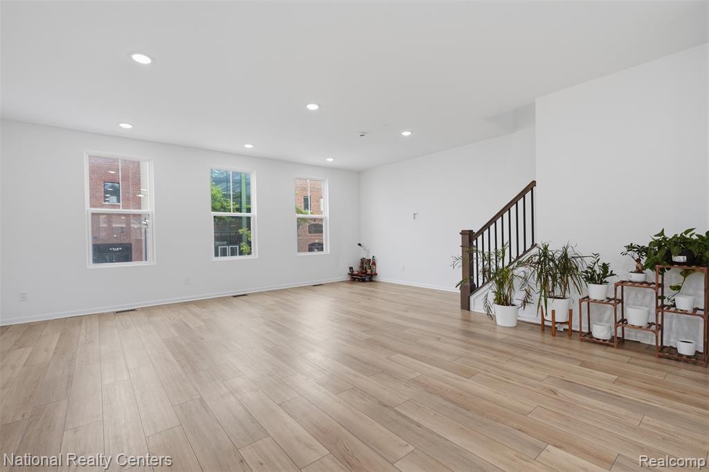 43034 Atwood Avenue, Novi, MI — Photo 5