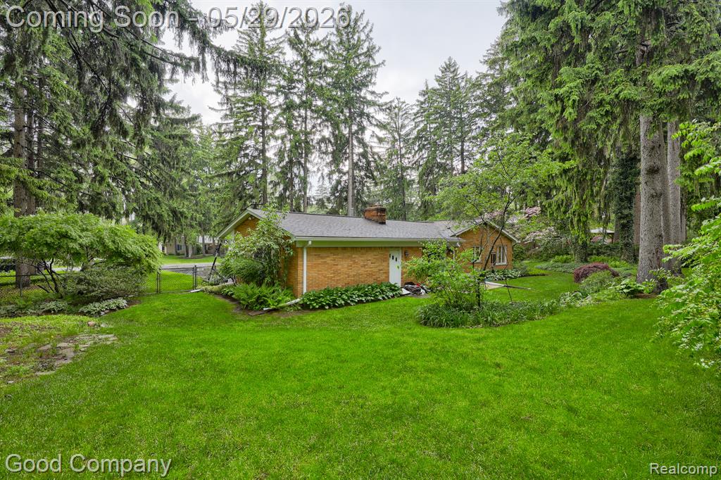 1371 Winchcombe Drive, Bloomfield Hills, MI 48304 — Photo 34