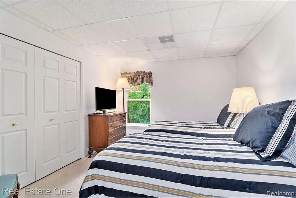 40832 LENOX PARK Drive, Novi, MI 48377 — Photo 21