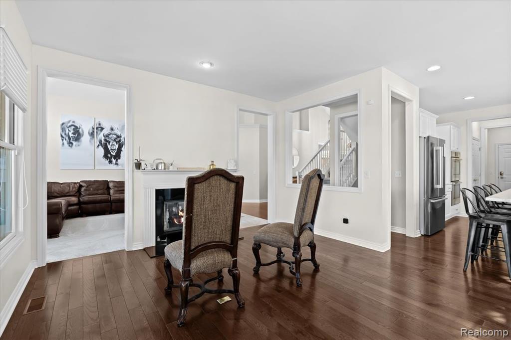 10817 Cliffview Drive, South Lyon, MI 48178 — Photo 11