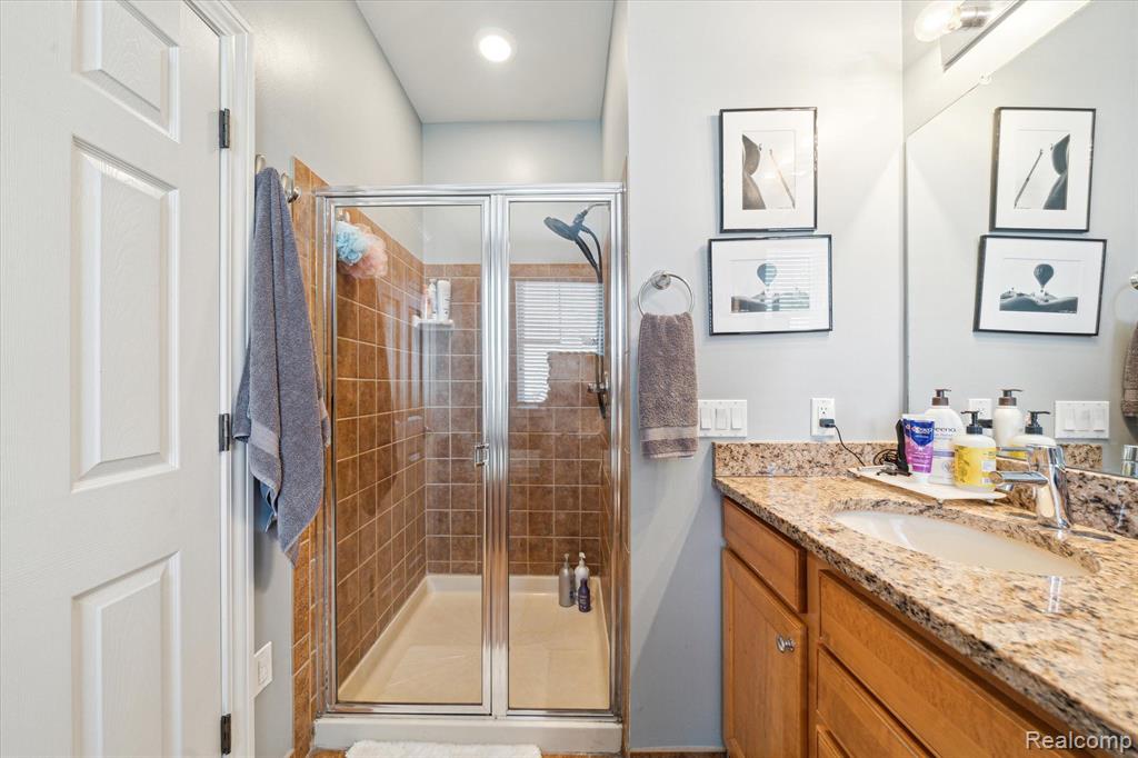 537 LEWIS Street, Birmingham, MI 48009 — Photo 17