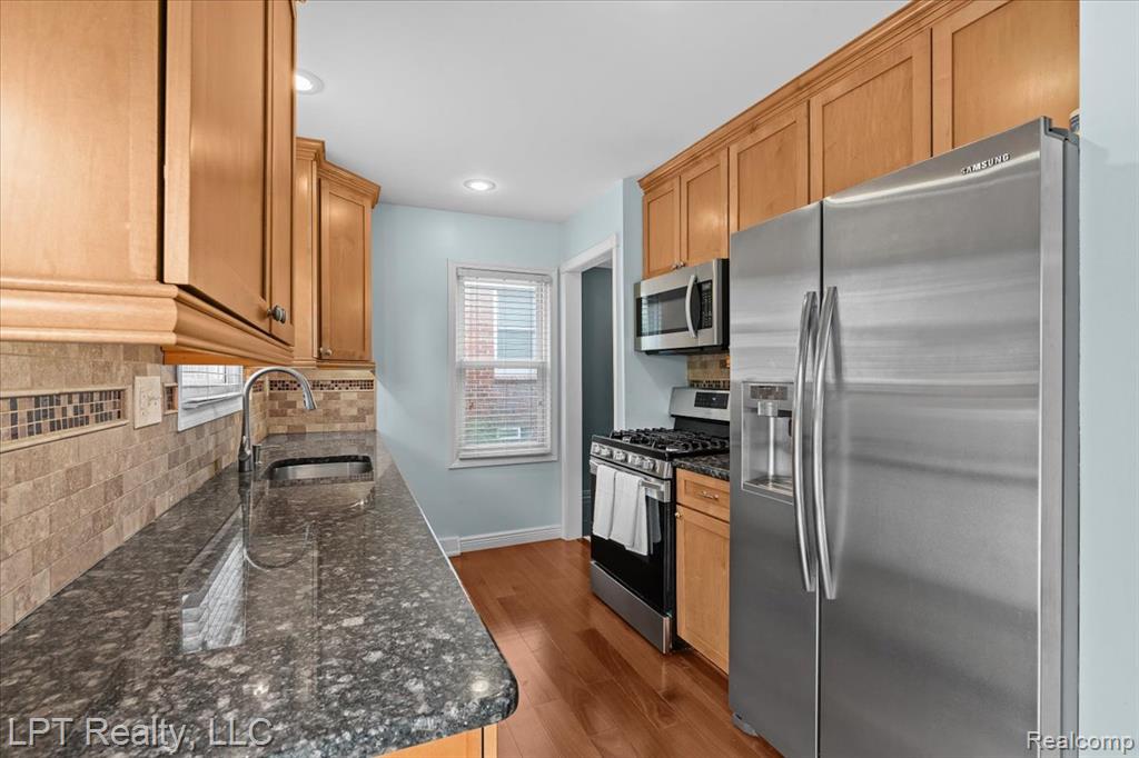 4357 Robinwood Avenue, Royal Oak, MI 48073 — Photo 10