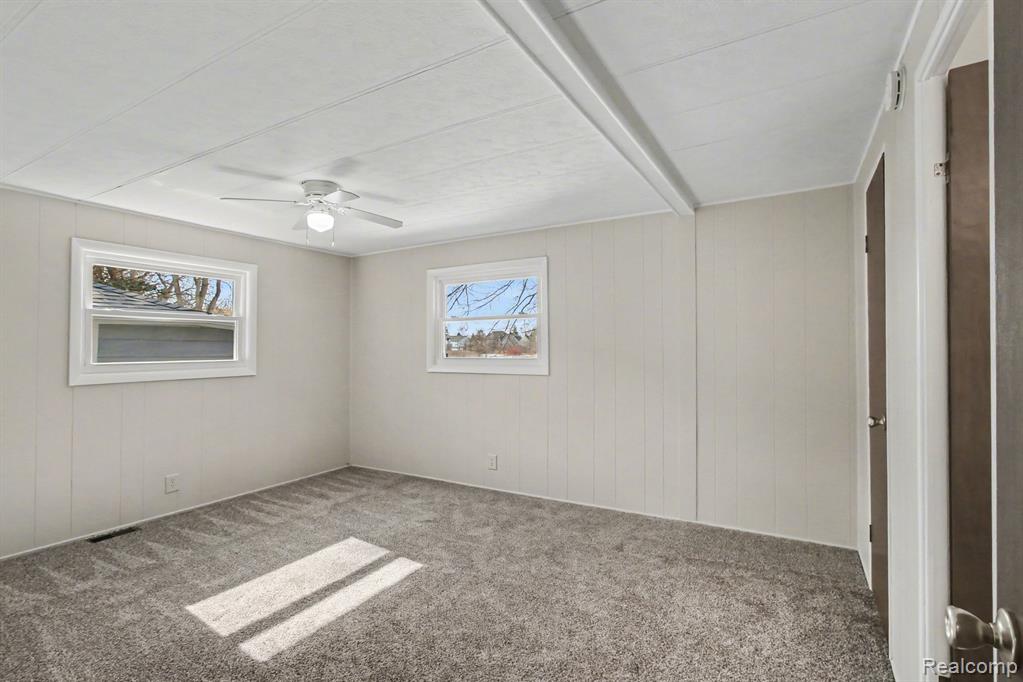 786 Red Oaks Drive, Howell, MI 48843 — Photo 12