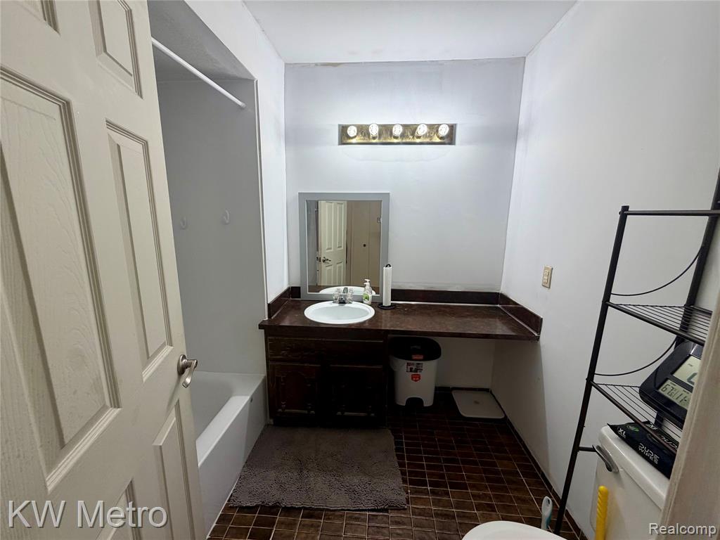 41694 Bedford, Canton, MI 48187 — Photo 10