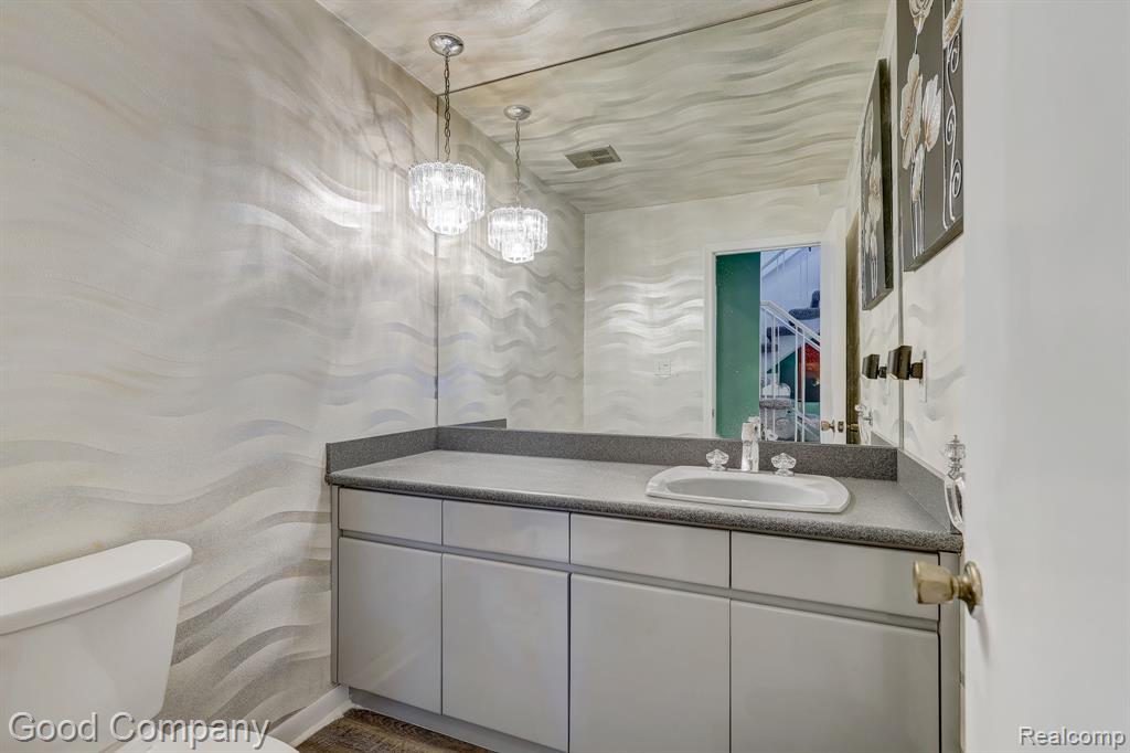 7105 Pebble Park Drive, West Bloomfield, MI — Photo 14