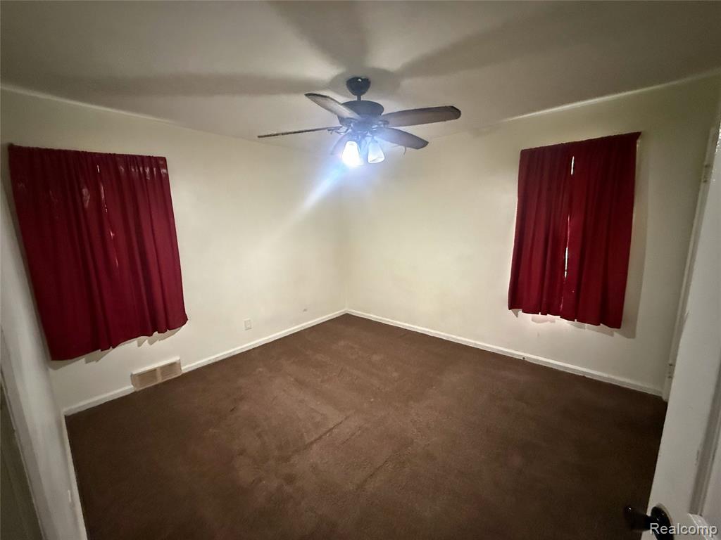 9030 Plainview Avenue, Detroit, MI 48228 — Photo 6