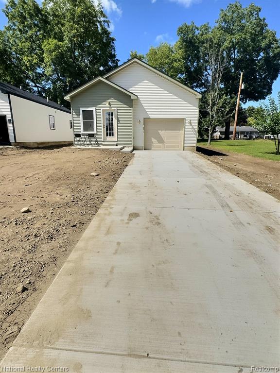 542 Springle Drive, Waterford, MI 48327 — Photo 27
