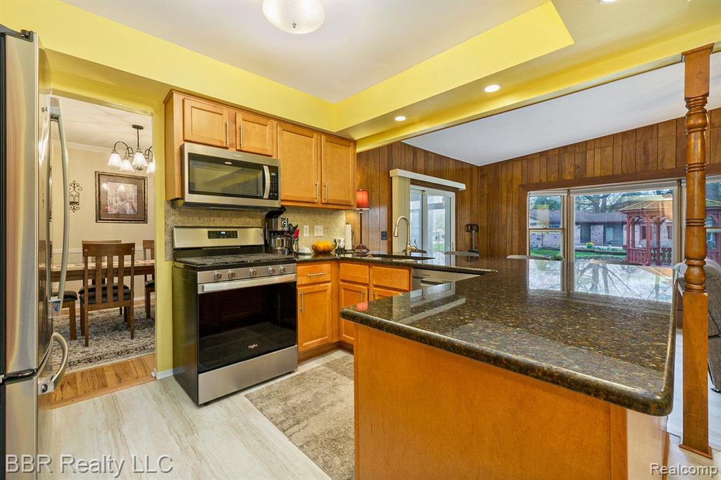 13842 HERITAGE Street, Riverview, MI 48193 — Photo 9
