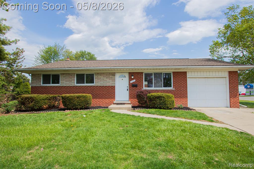 31000 Fall, Fraser, MI 48026 — front exterior