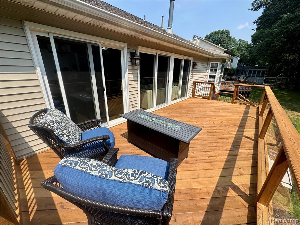 513 River Ridge Drive, Waterford, MI 48327 — Photo 6
