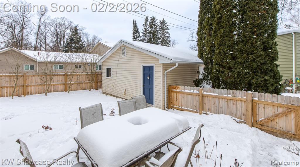 2161 E Euna, Wixom, MI 48393 — Photo 25