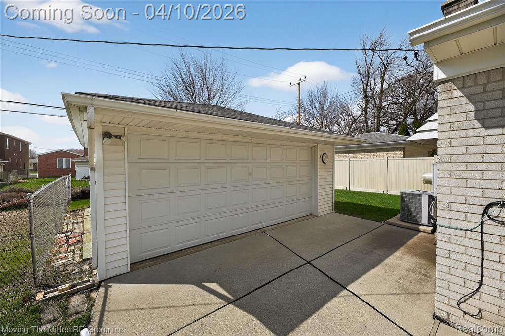 6623 N Silvery Lane, Dearborn Heights, MI 48127 — Photo 38