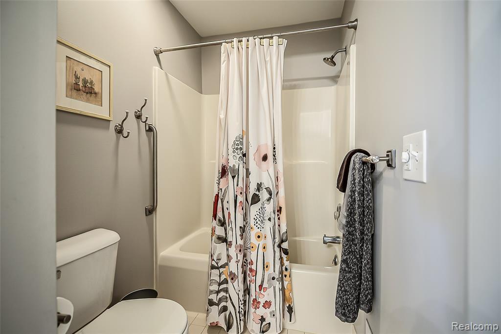 2116 Ore Creek Lane, Brighton, MI 48114 — Photo 32