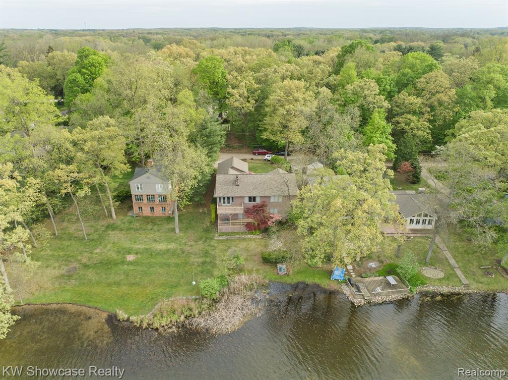 5867 COMMUNITY Drive, Brighton, MI 48116 — Photo 5