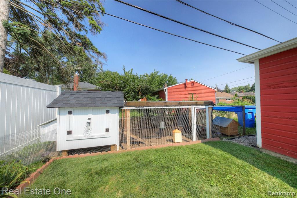 8126 Dale Street, Dearborn Heights, MI 48127 — Photo 15