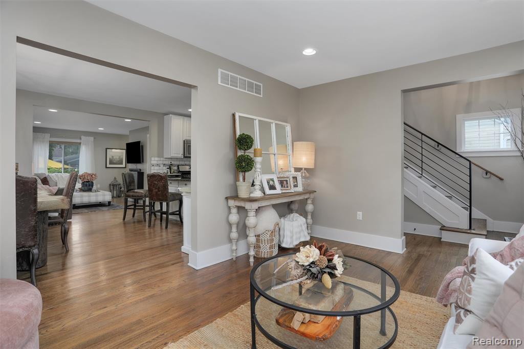 812 N Edison Avenue, Royal Oak, MI 48067 — Photo 8