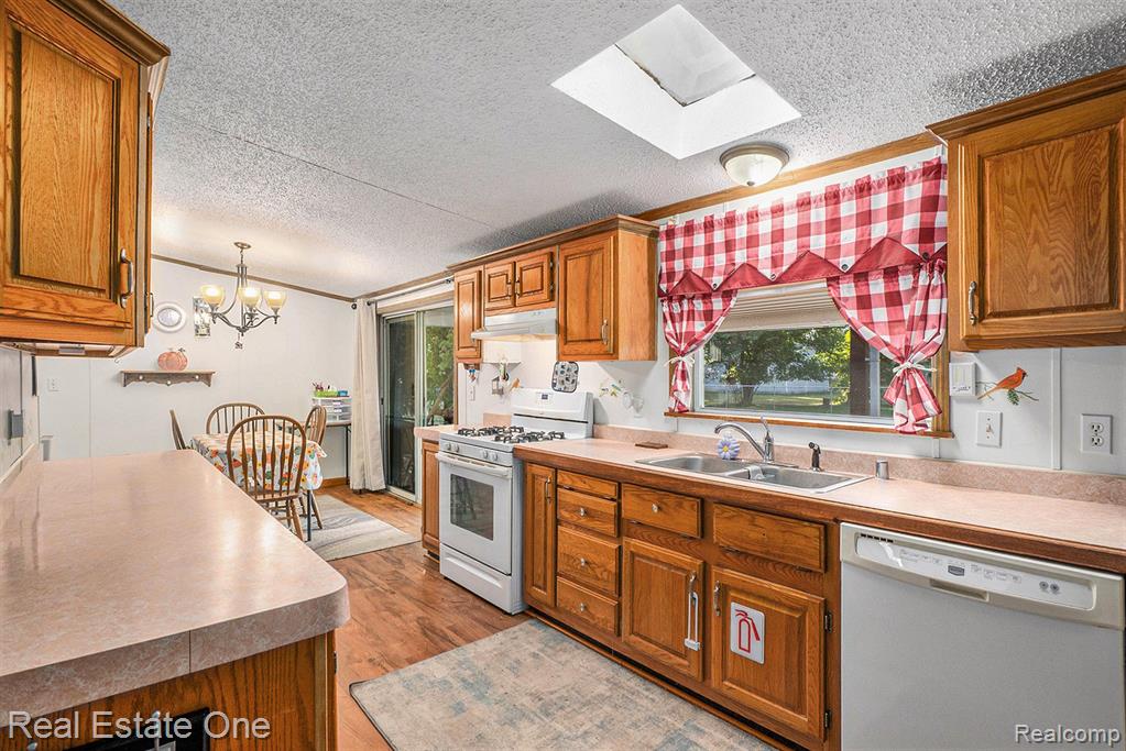 309 W 5th Street, Gladwin, MI 48624 — Photo 8