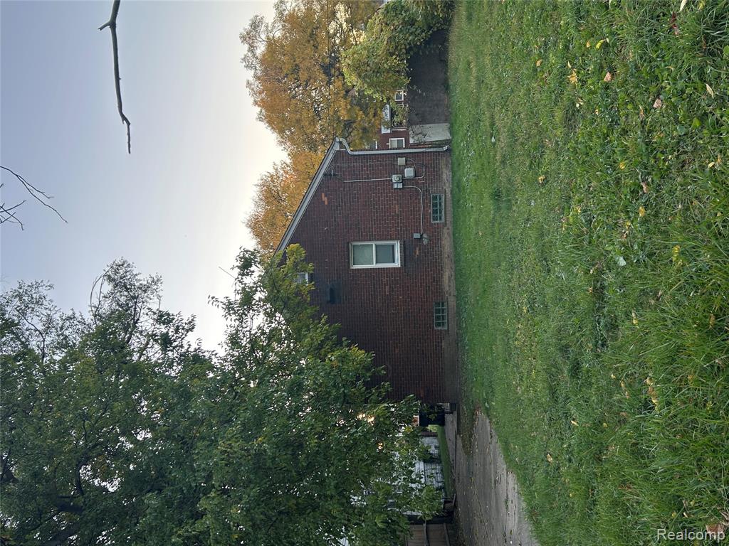 15730 Winthrop, Detroit, MI 48227 — Photo 19
