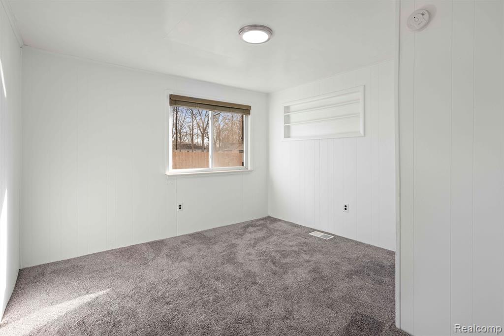 410 S Woodworth Street, Corunna, MI 48817 — Photo 22