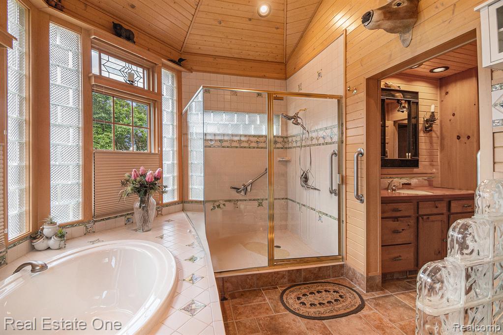 634 Dorbert Drive, Munith, MI 49259 — Photo 9
