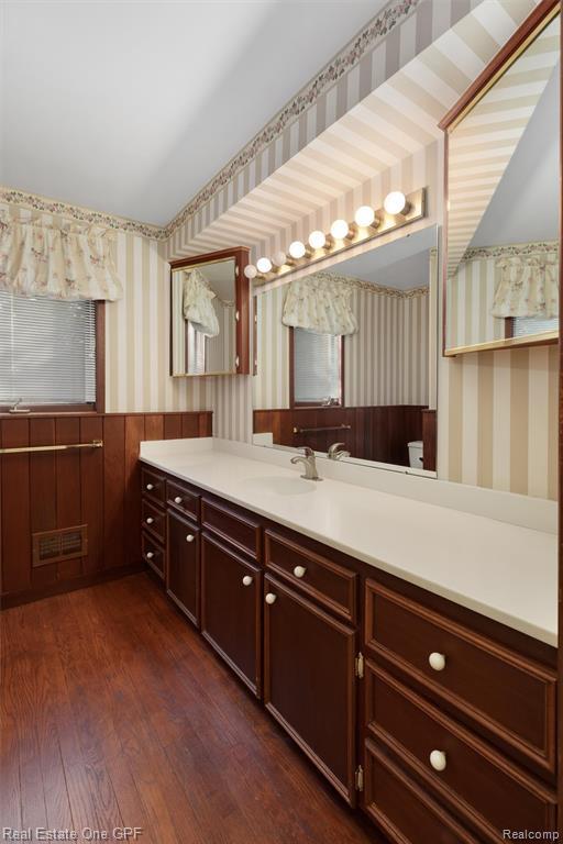277 Kenwood Court, Grosse Pointe Farms, MI 48236 — Photo 21