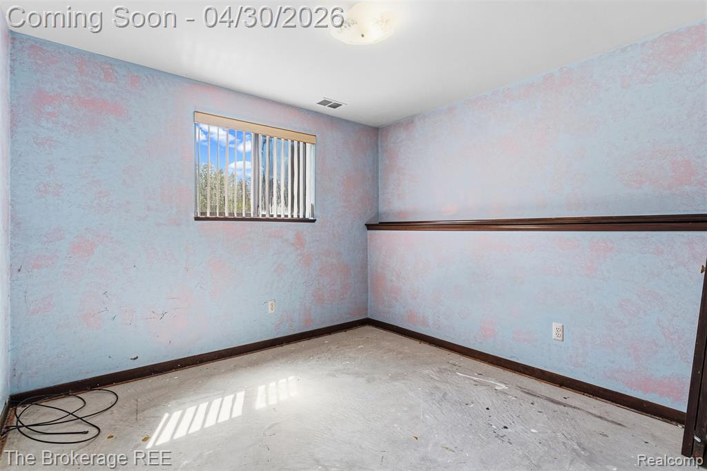5380 Prentis Road, Waterford, MI 48327 — Photo 33