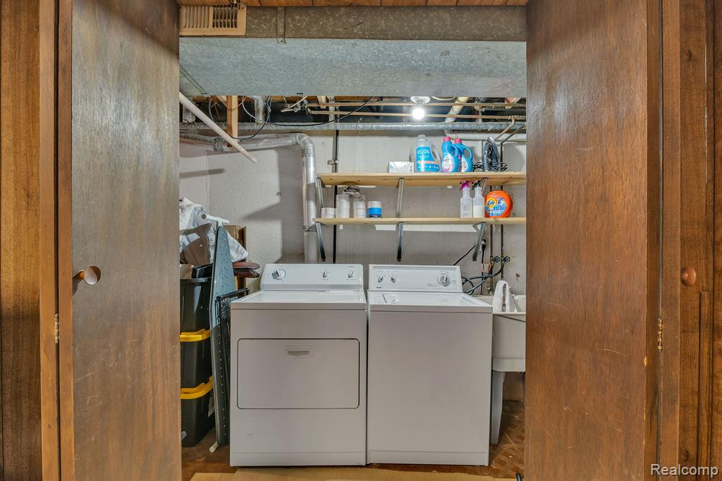 23625 STONEHENGE Boulevard, Novi, MI — Photo 31