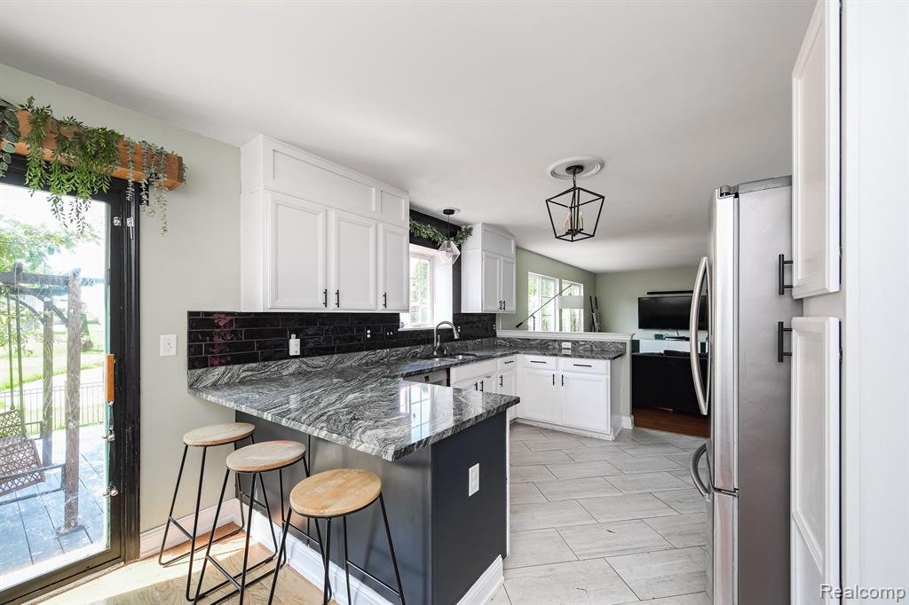6388 JONQUIL Lane, Ypsilanti, MI 48197 — Photo 3