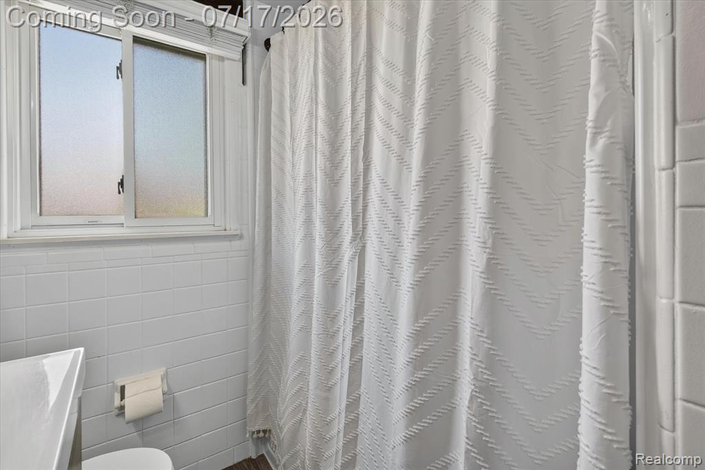 11014 Garden Street, Livonia, MI 48150 — Photo 16