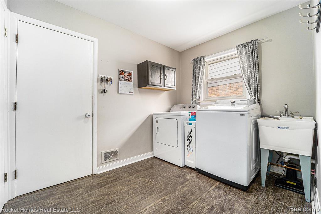 8731 Binney Drive, Warren, MI 48093 — Photo 17
