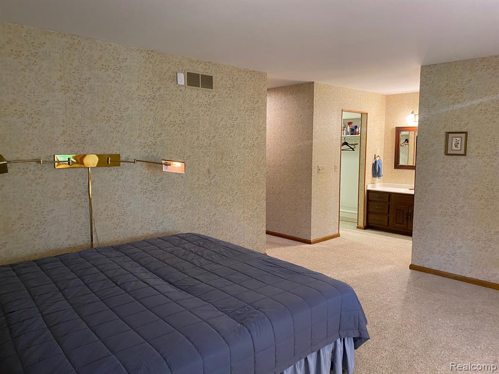 675 Applegate Lane, 4, Grand Blanc, MI 48439 — Photo 11