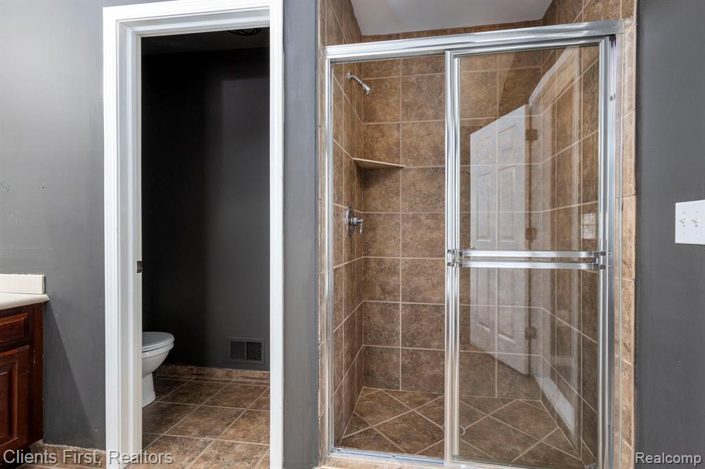 41351 N Maplewood Drive, Canton, MI 48187 — Photo 24
