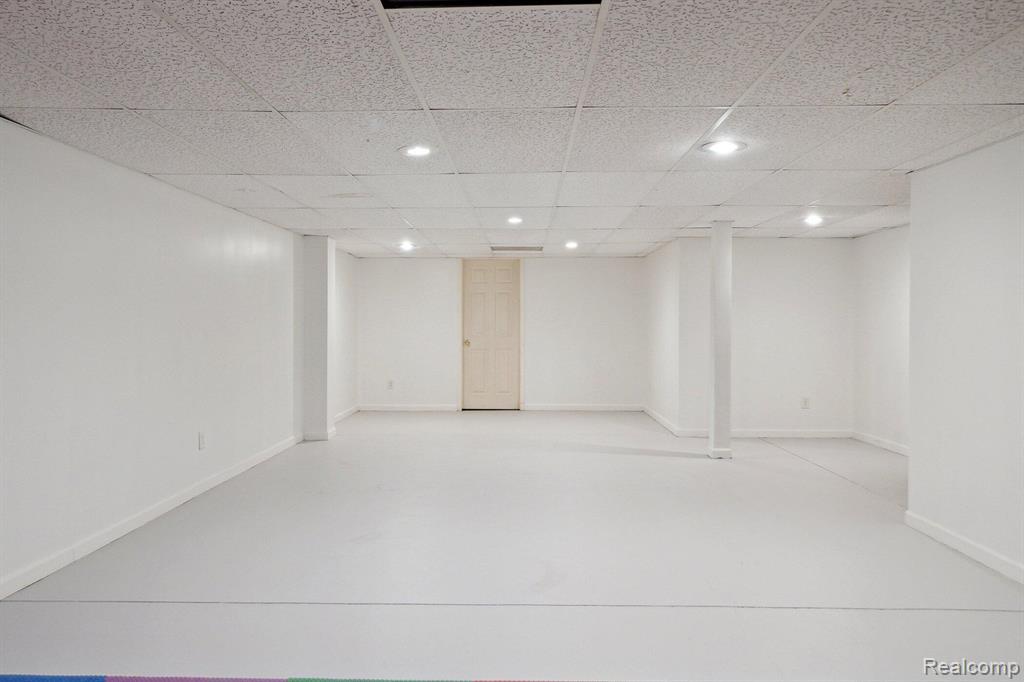 435 Carson Drive, Westland, MI — Photo 23