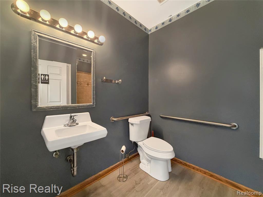 4449 S Saginaw Street, Burton, MI 48529 — Photo 7