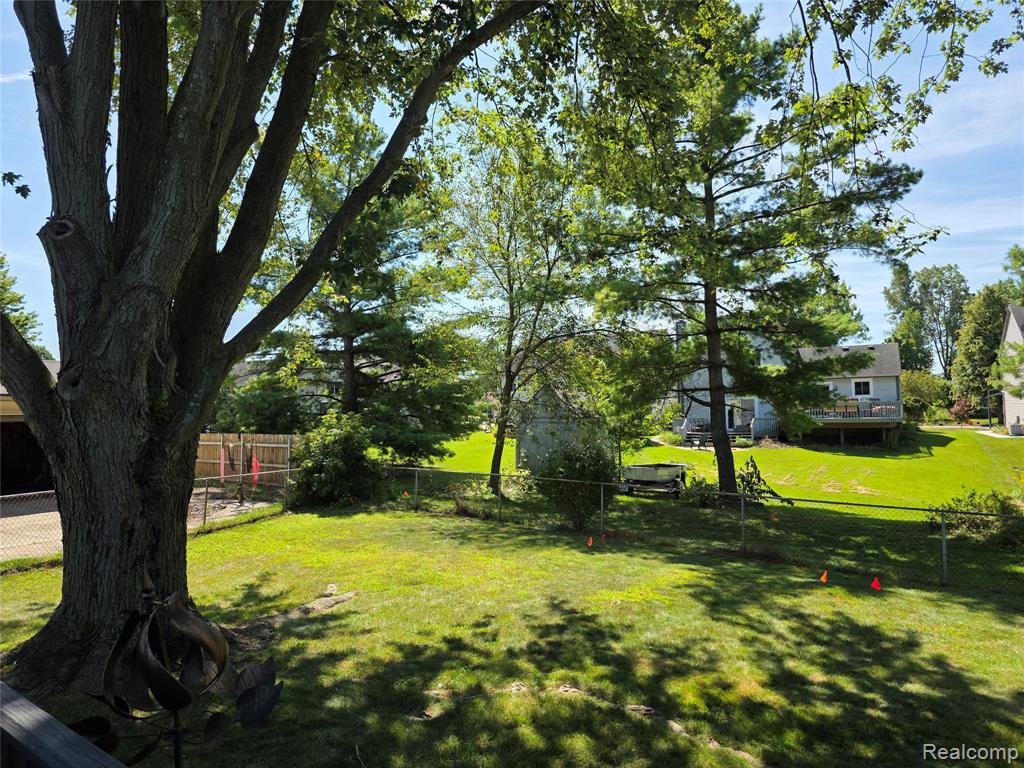 397 University Avenue, South Lyon, MI 48178 — Photo 32
