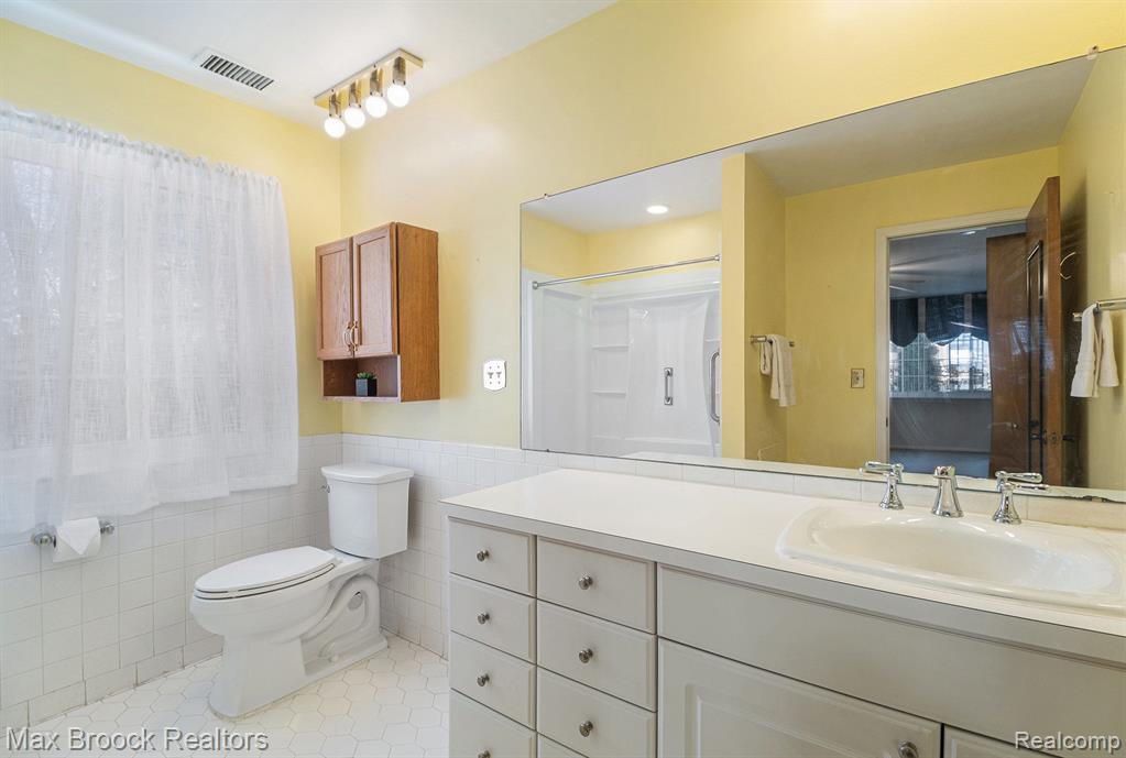 42160 WOODWARD Avenue, 25, Bloomfield Hills, MI 48304 — Photo 14