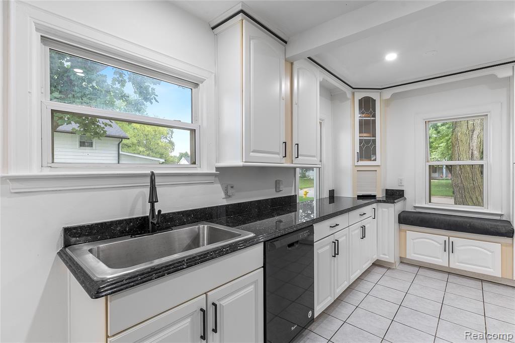 885 Hawthorne Avenue, Ypsilanti, MI 48198 — Photo 10