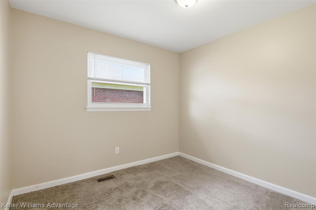 7435 Lathers Street, Westland, MI — Photo 15