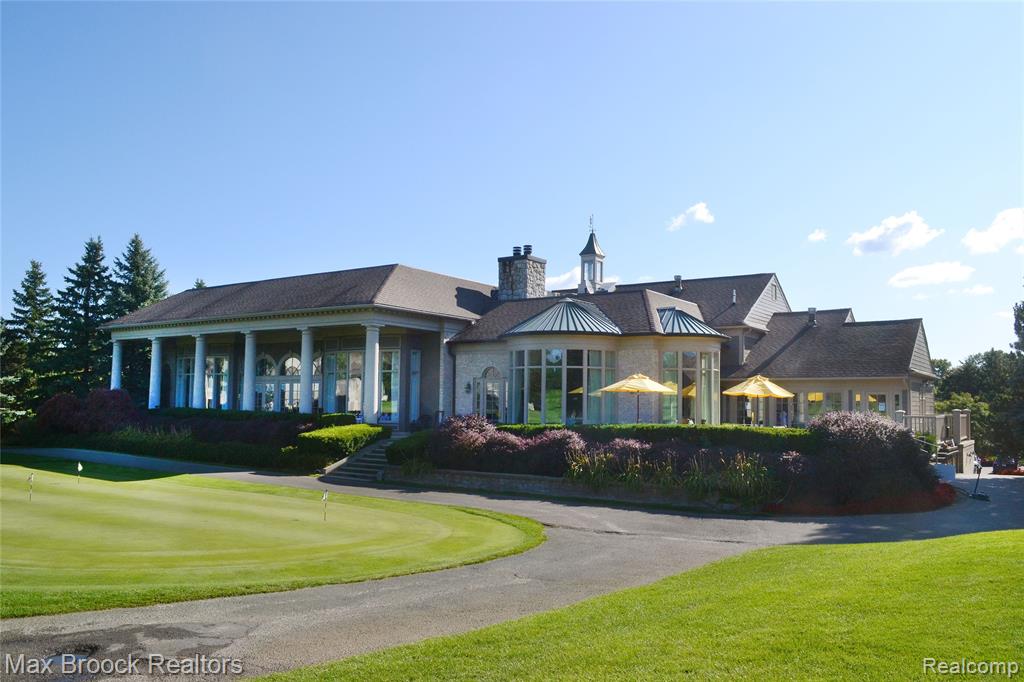 911 Tartan Trail, Bloomfield Hills, MI 48304 — Photo 40