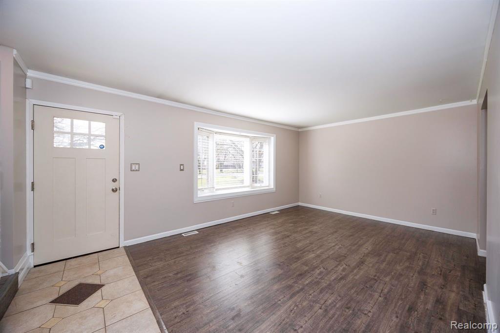 9722 BLAUVELT Drive, Grosse Ile, MI 48138 — Photo 15