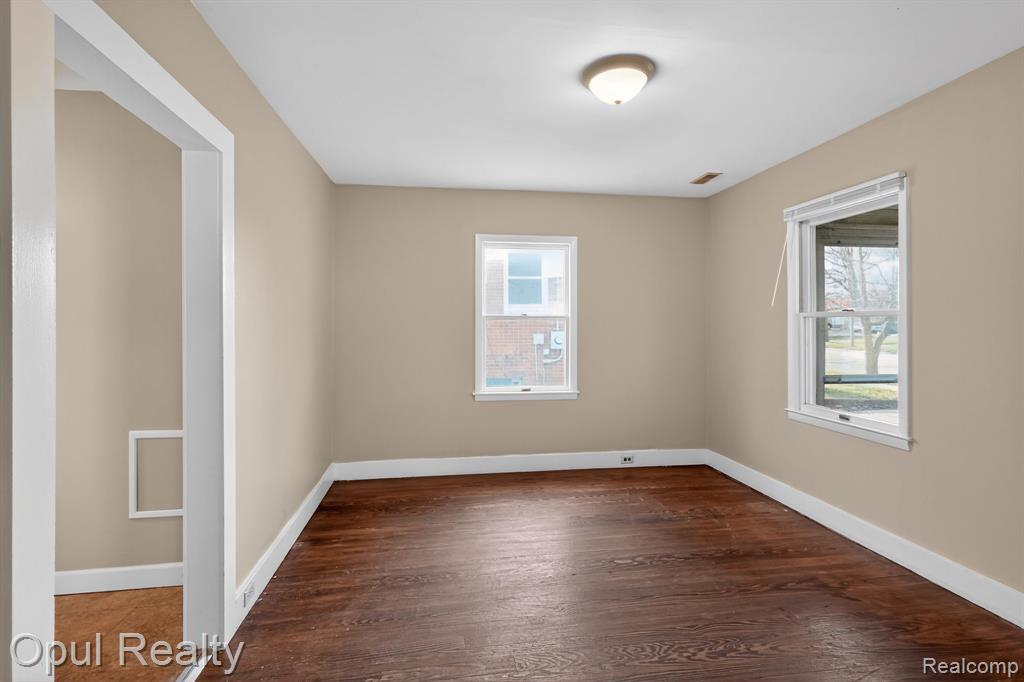 522 E Cavanaugh Road, Lansing, MI 48910 — Photo 11