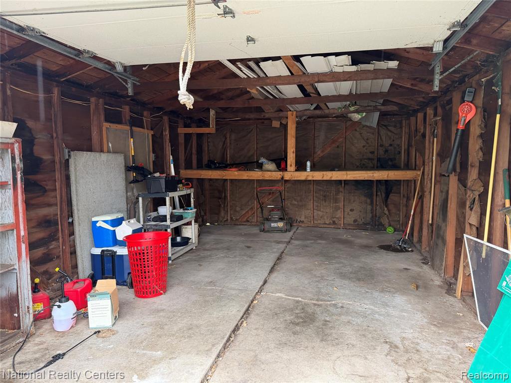 6836 Mansfield Street, Detroit, MI 48228 — Photo 18